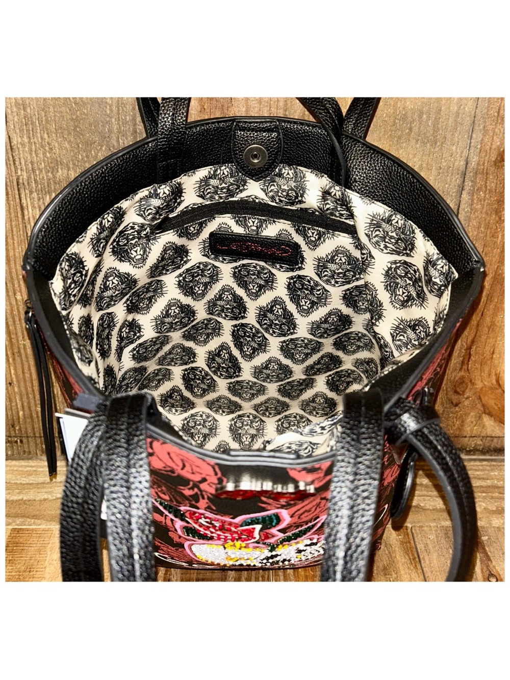 Ed Hardy. Skull and Roses Tote Bag with Free Bag Scarf & Dust Bag. - Picture 4 of 16
